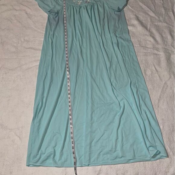 Vintage Miss Elaine Classics Nightgown - Picture 4 of 9